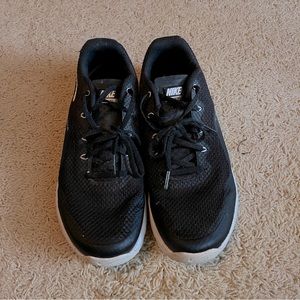 NIKE MEN SNEAKERS